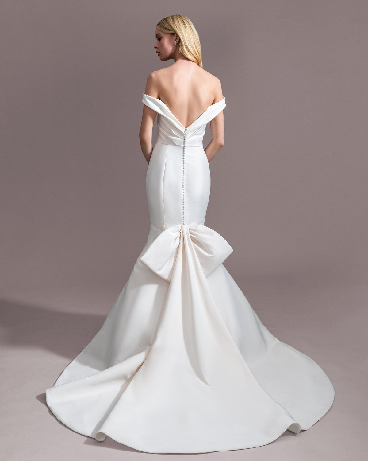 Whitley | Style 4960 by Allison Webb